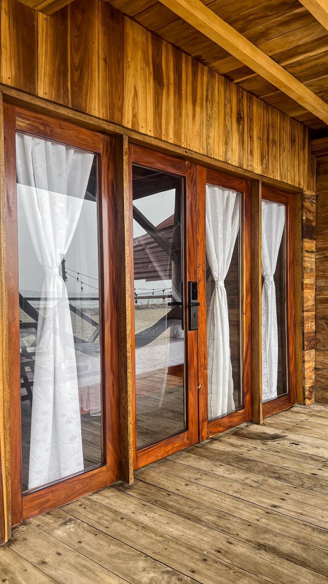 Hostal Mocambo Beach Guachaca Екстер'єр фото