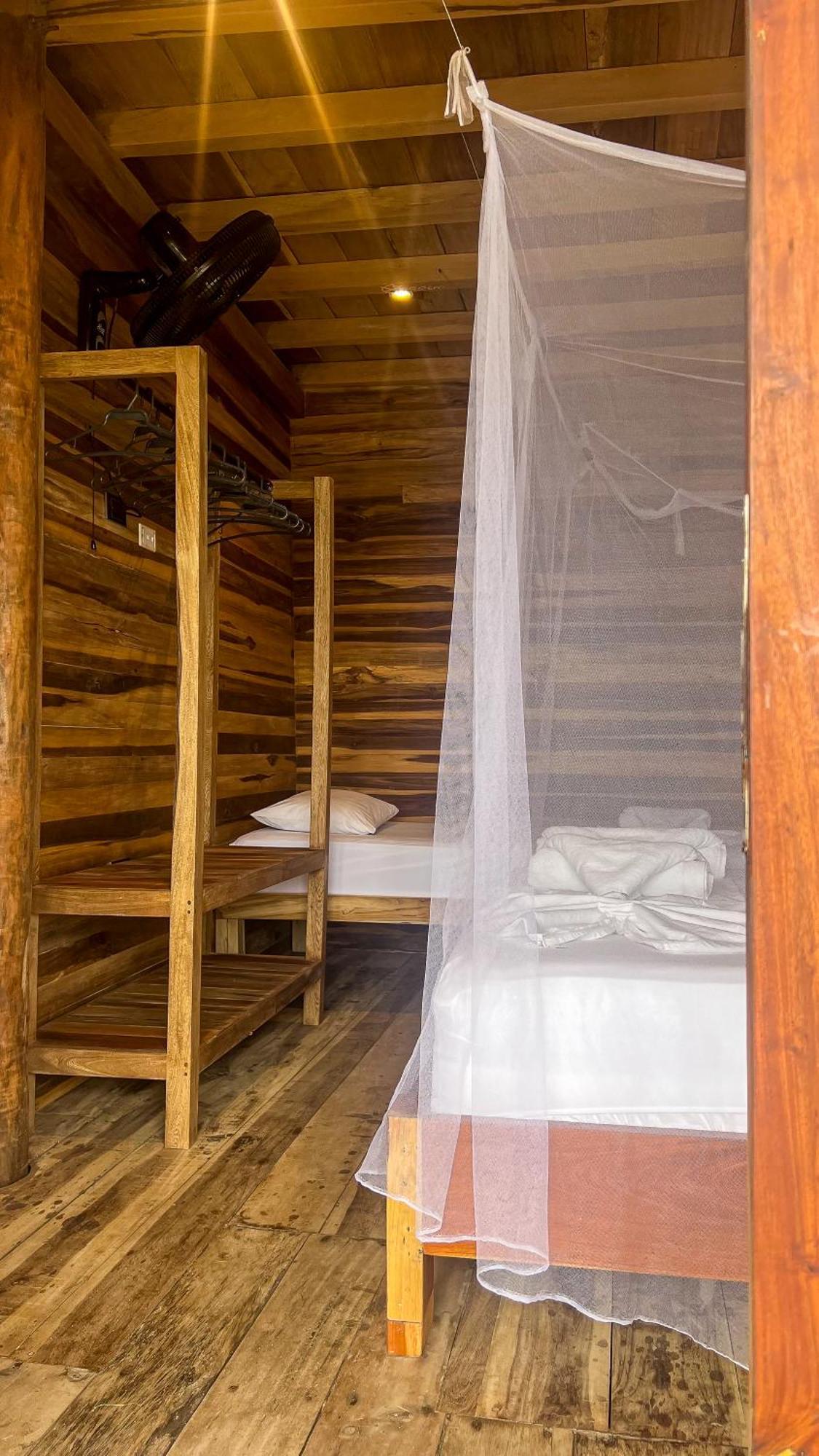 Hostal Mocambo Beach Guachaca Екстер'єр фото