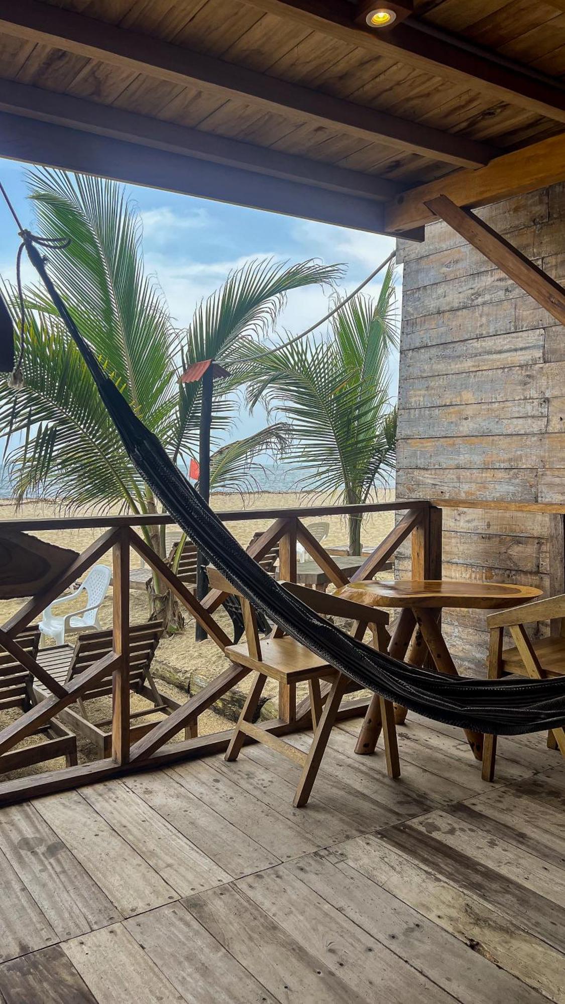 Hostal Mocambo Beach Guachaca Екстер'єр фото