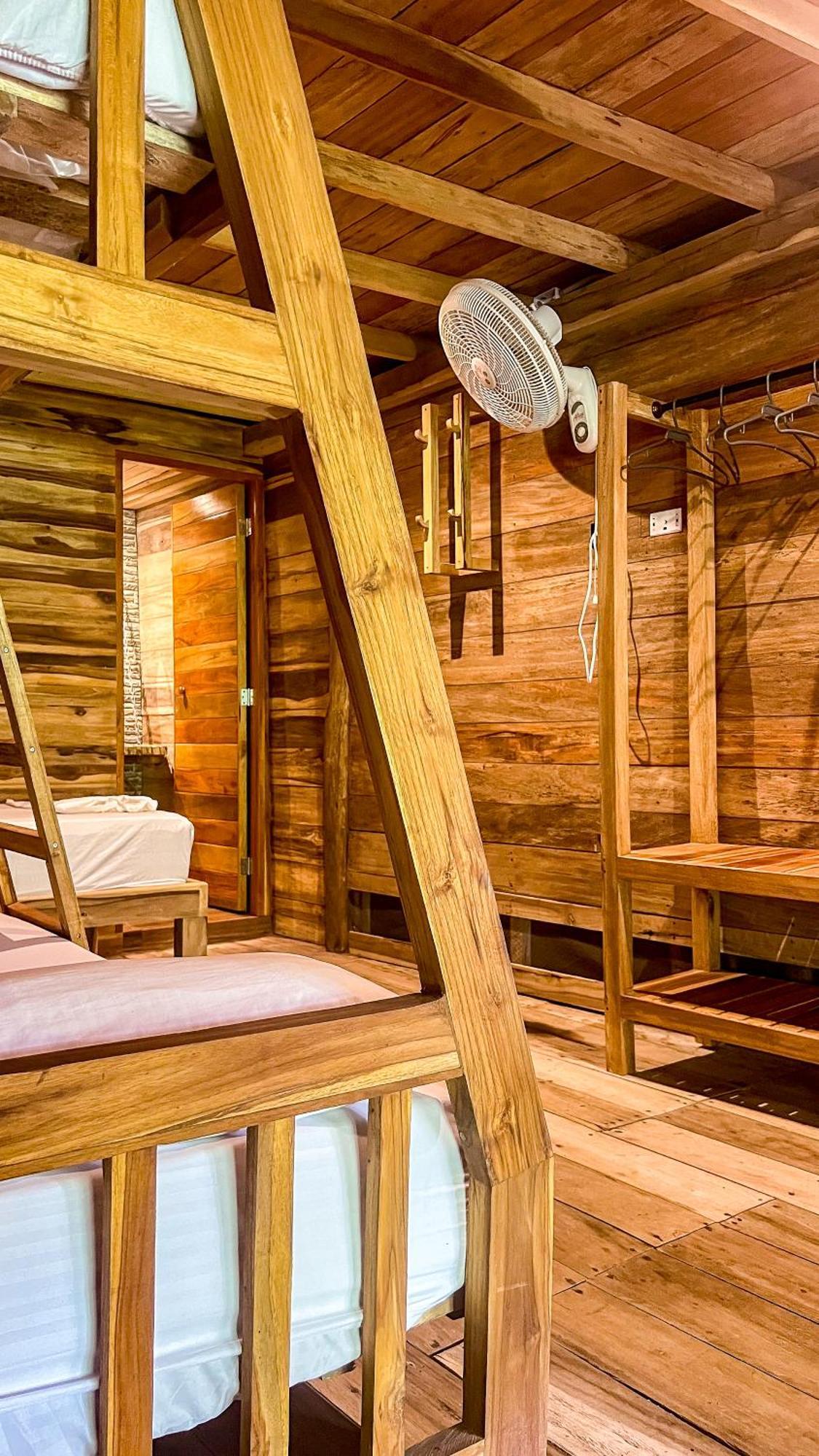 Hostal Mocambo Beach Guachaca Екстер'єр фото