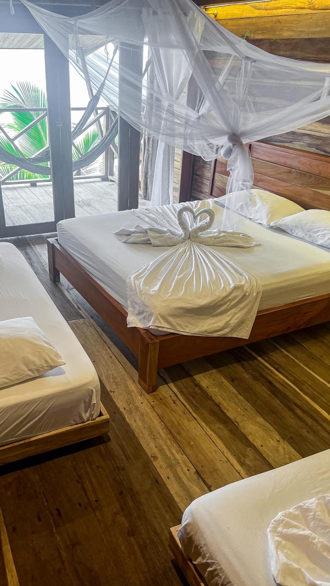 Hostal Mocambo Beach Guachaca Екстер'єр фото