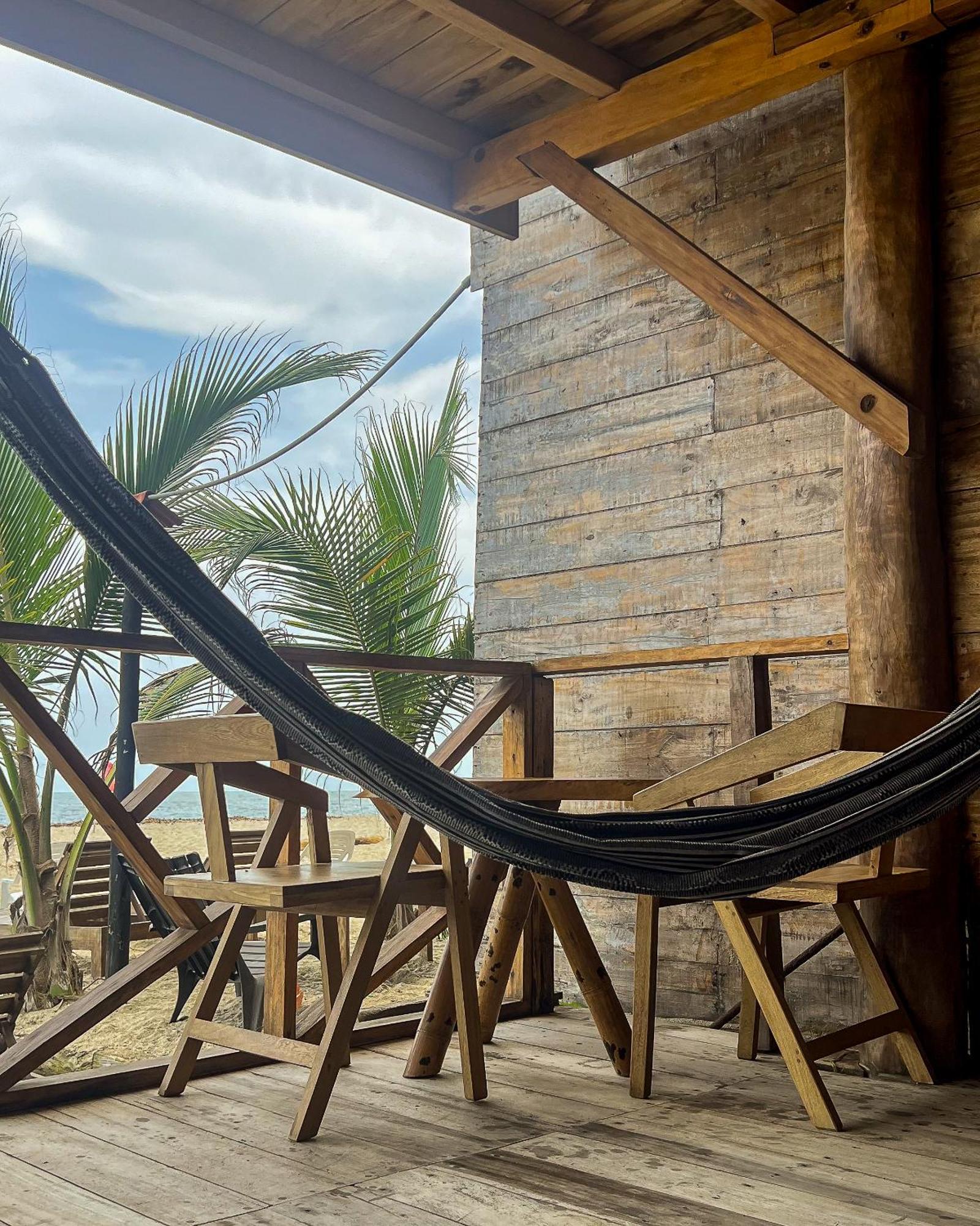 Hostal Mocambo Beach Guachaca Екстер'єр фото